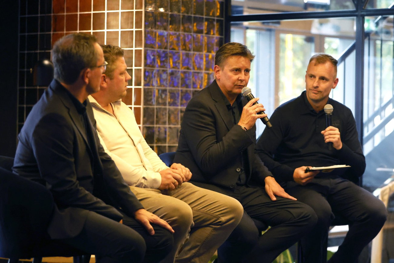Meet & Greet 2025: geïmproviseerd, druk en gezellig