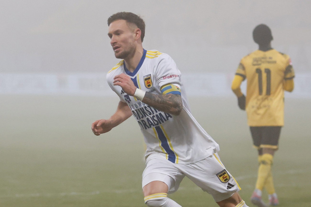 Mark Diemers schiet SC Cambuur in slotfase langs Roda JC
