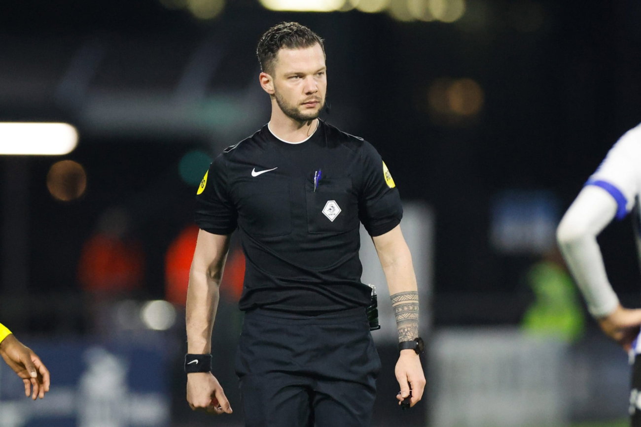 Robin Hensgens scheidsrechter bij SC Cambuur – Vitesse