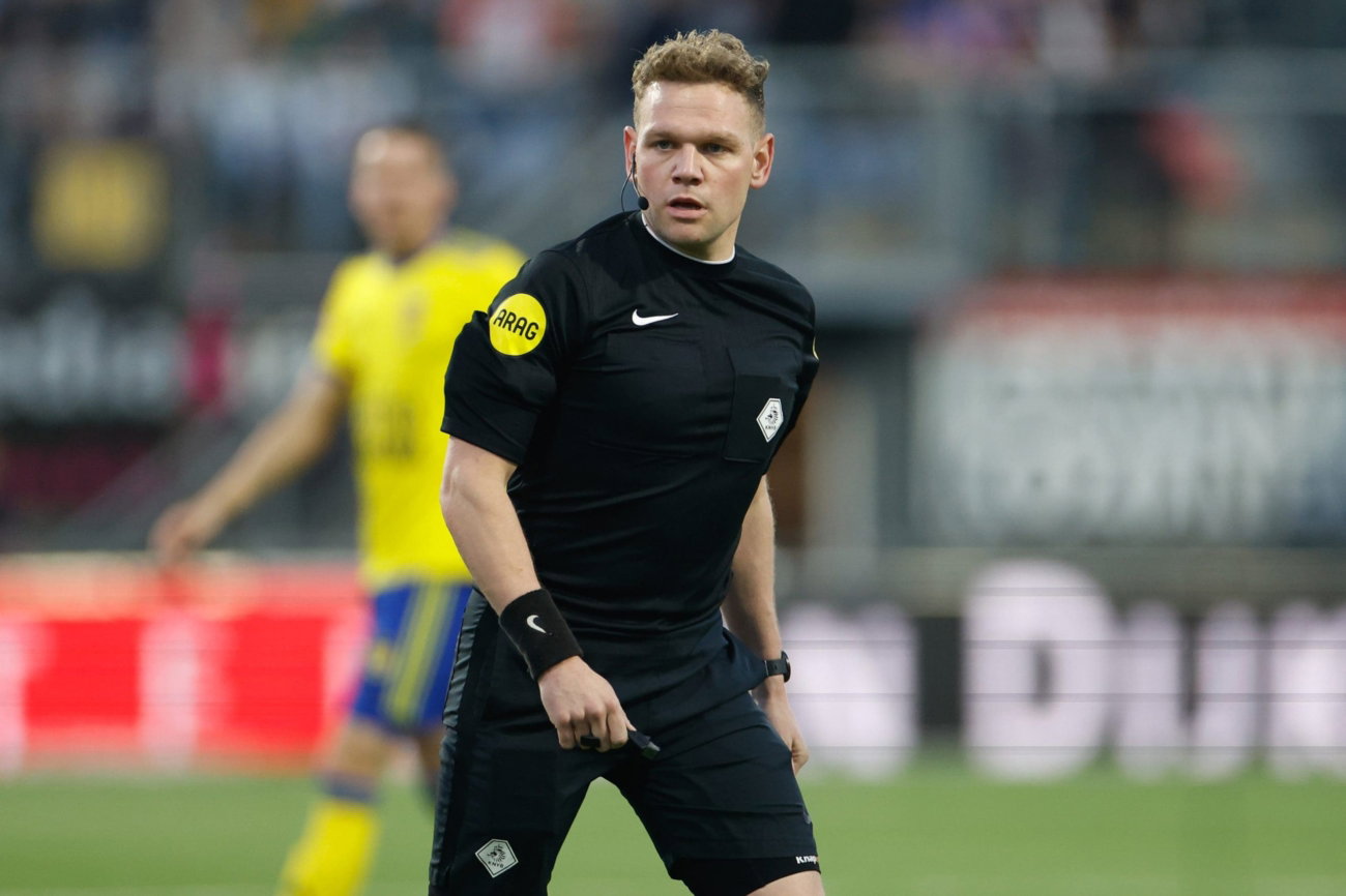 Alex Bos scheidsrechter bij FC Den Bosch – SC Cambuur