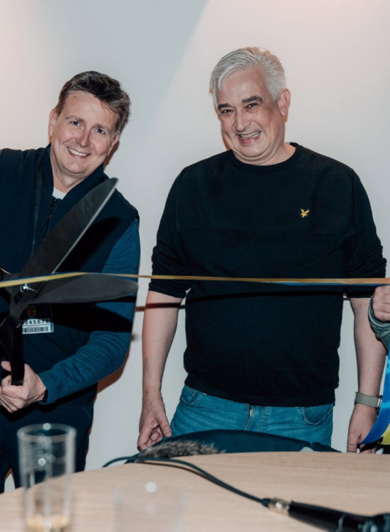 Partners knippen een lint door