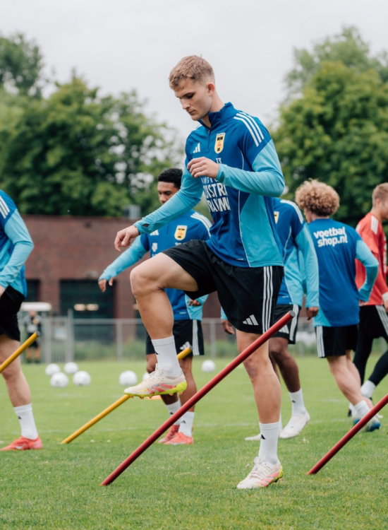 Jeugdtraining met loopladders
