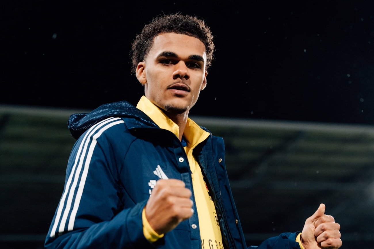 Matthias Nartey neemt tijdens Willem II-thuis afscheid van supporters