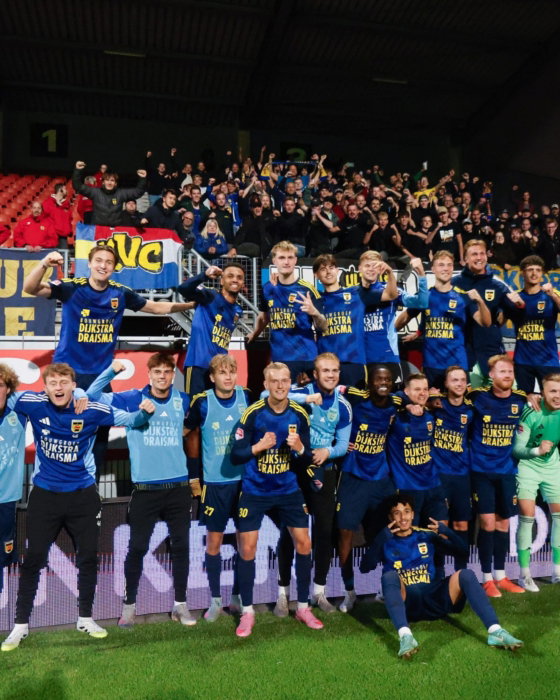 Team viert met het uitvak