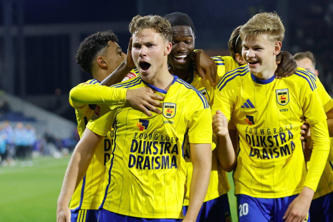 SC Cambuur wint spektakelstuk met acht doelpunten