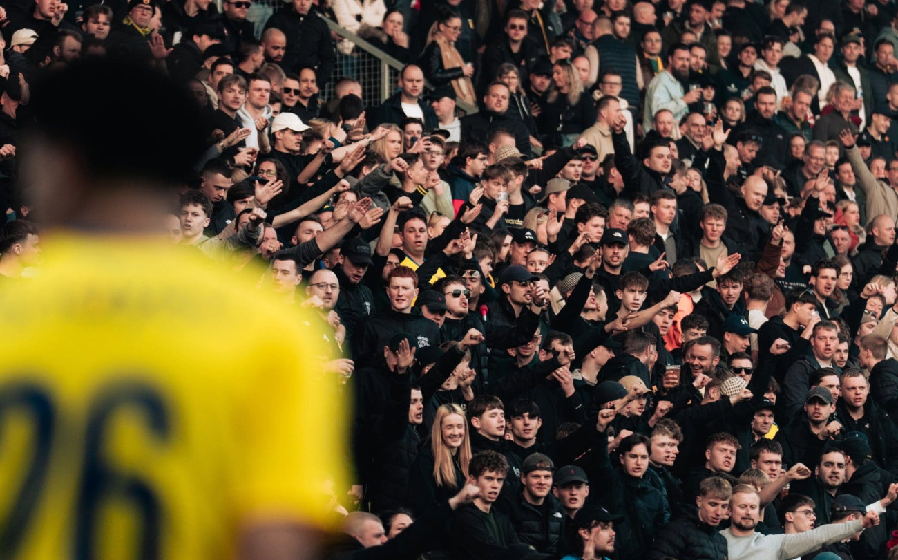 Speler met nummer 26 voor het publiek