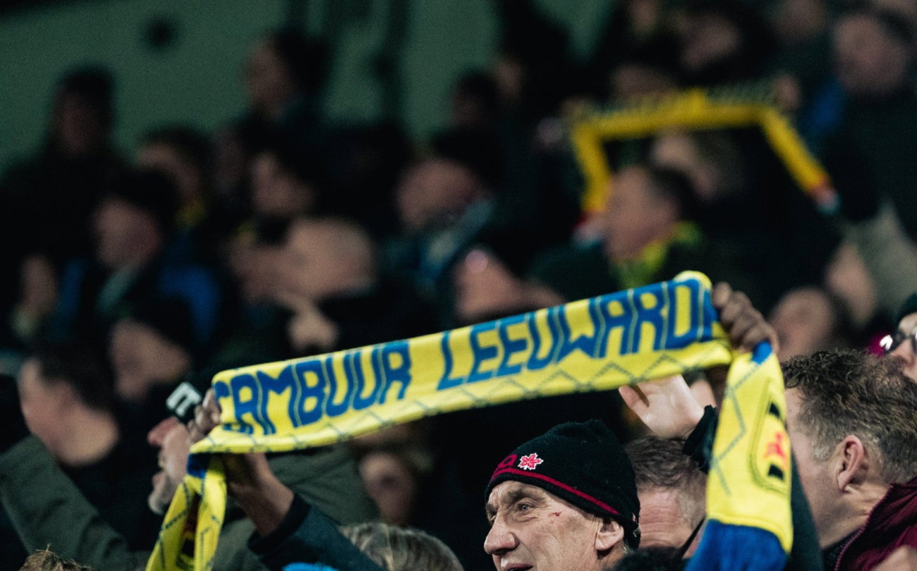 Supporter met sjaal Cambuur Leeuwarden