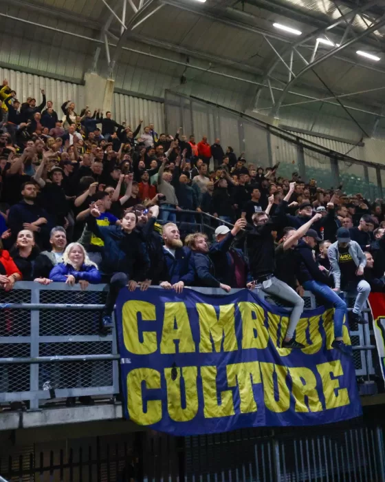 Uitvak met spandoek Cambuur Culture