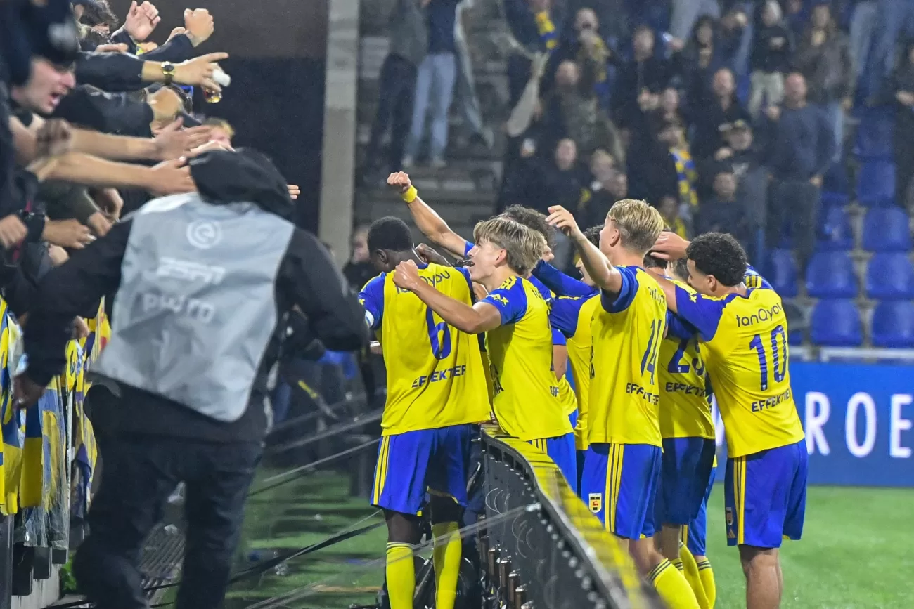 IJzersterk SC Cambuur speelt N.E.C. van de mat en boekt eerste zege