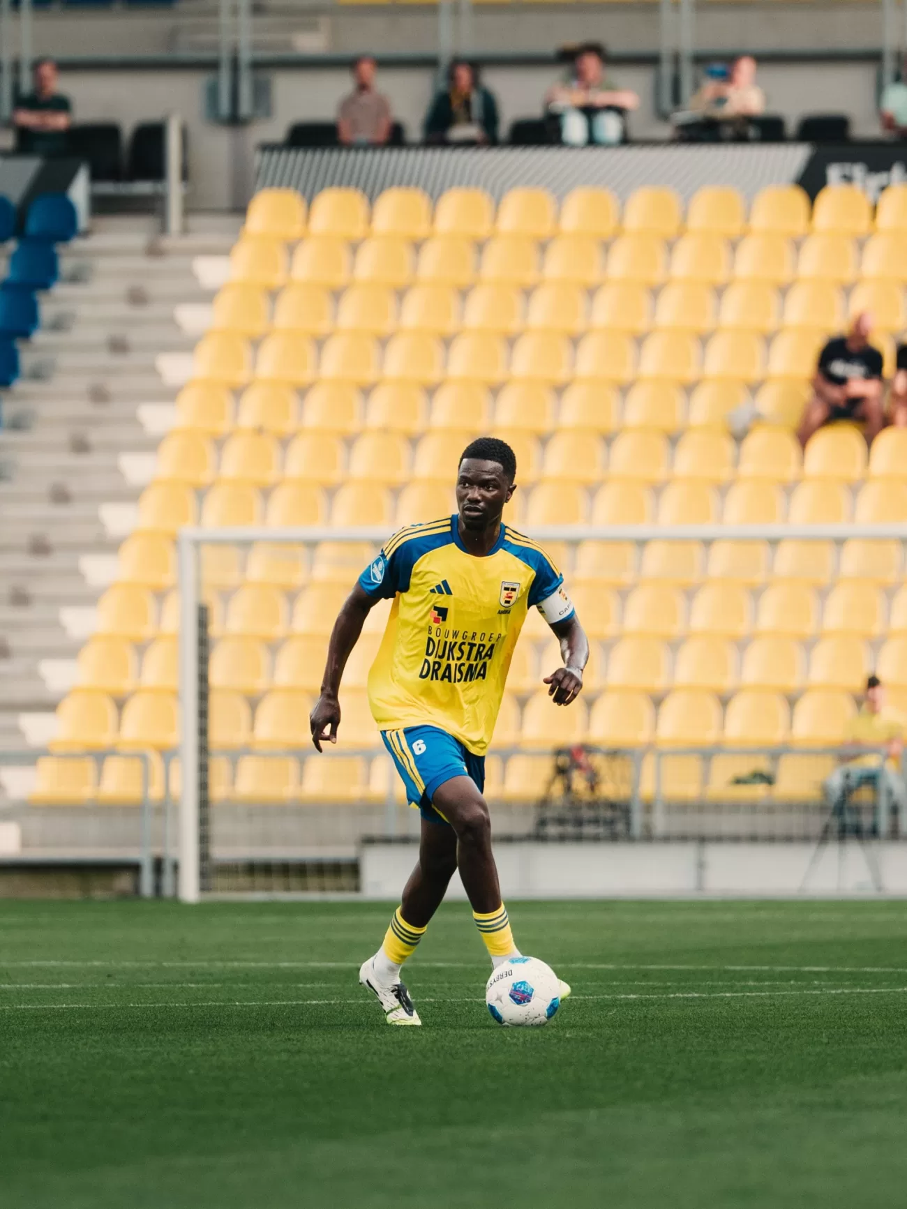 Jamal Amofa nieuwe aanvoerder SC Cambuur